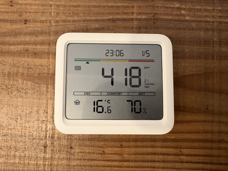 「なんとなく換気」はもう卒業。SwitchBot CO2センサーで書斎と水耕栽培の空気を支配する